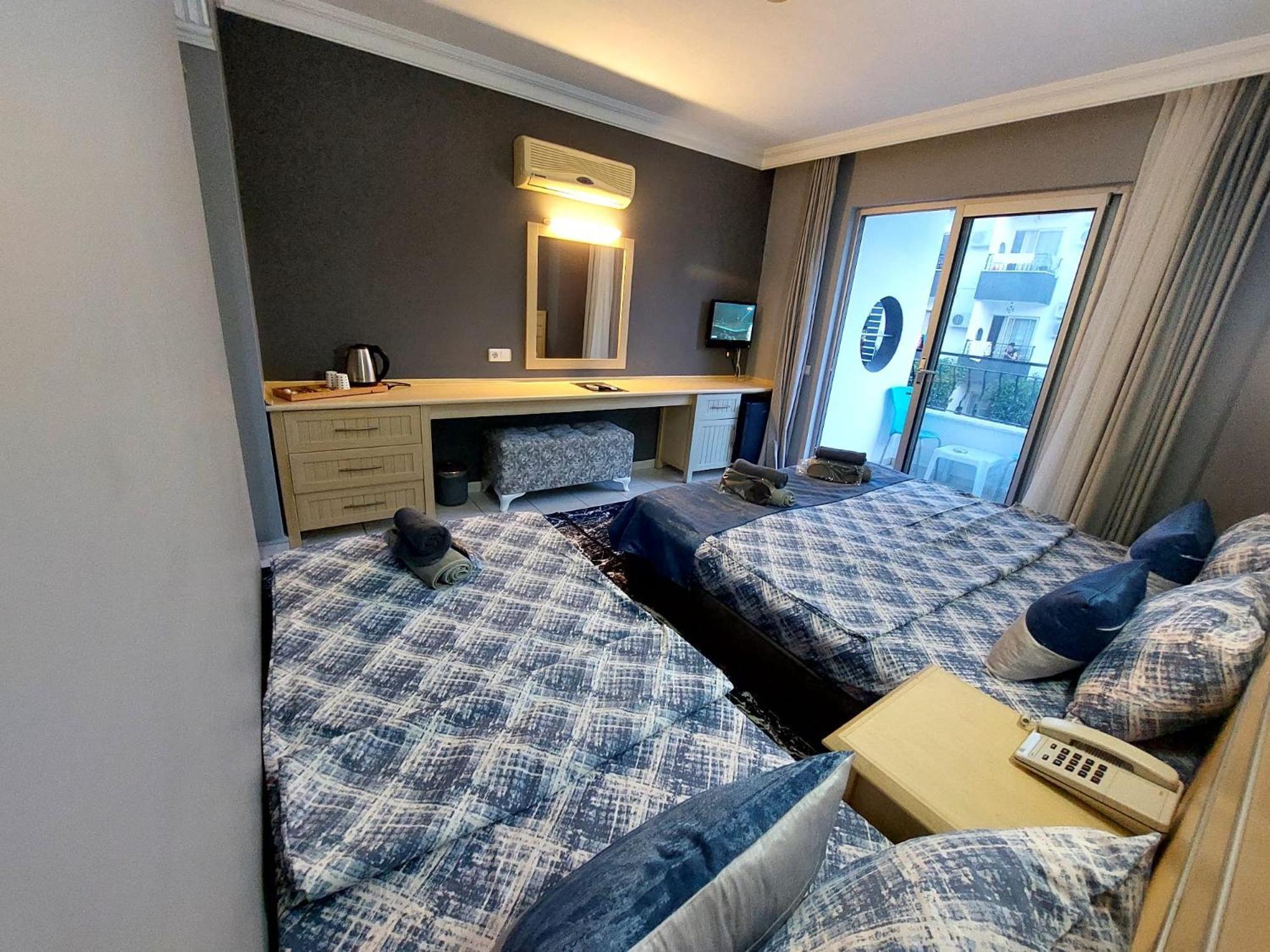 Summer Rose Hotel 3*